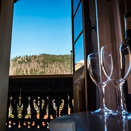 Nant Hotel *